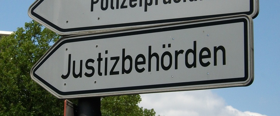 Schild schmal