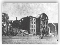 Ein Trümmerhaufen - das im Jahre 1943 durch
